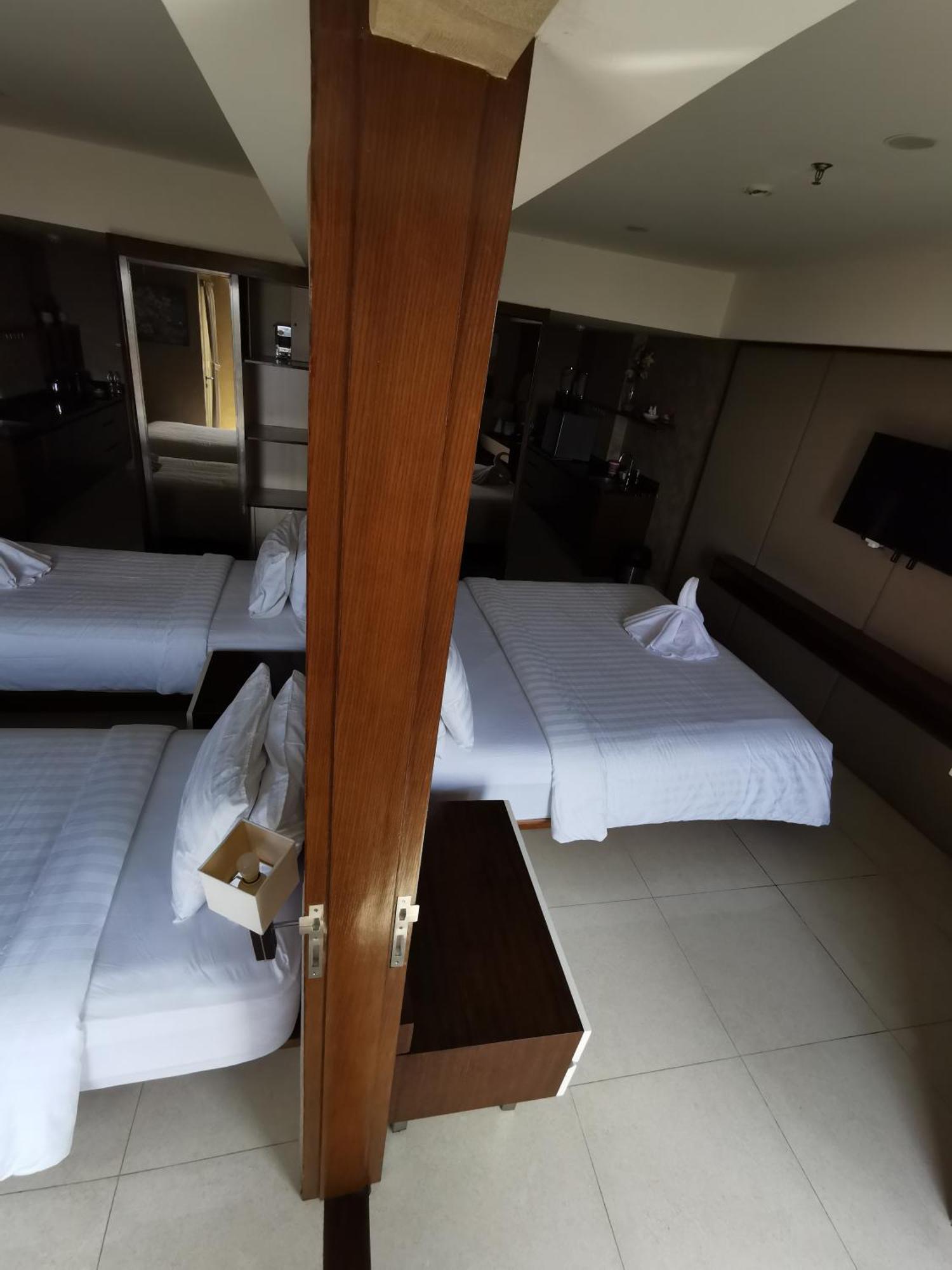 Warhol Residence Semarang Simpang Lima Екстериор снимка