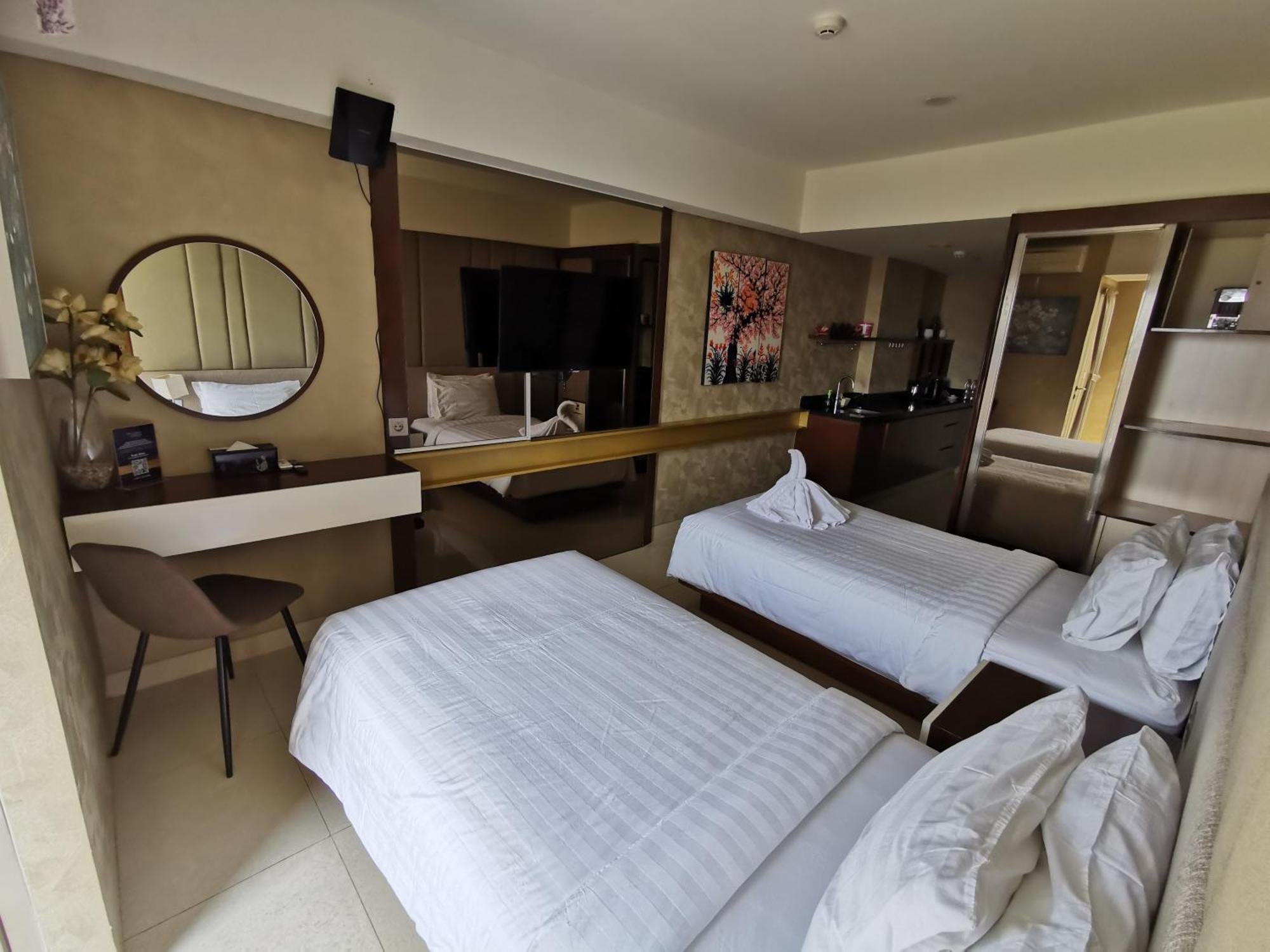 Warhol Residence Semarang Simpang Lima Екстериор снимка